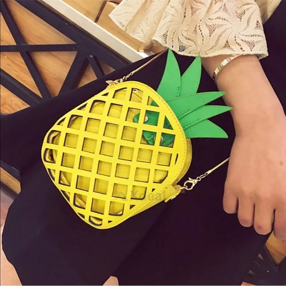 π Host Pick π NEW pineapple π crossbody bag - Picture 3 of 8